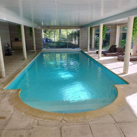 Au Charme Du Lac Espace Bien Etre Et Piscine Chauffe Proche Parc Et Restaurant Du Casino Forges-les-Eaux Zewnętrze zdjęcie